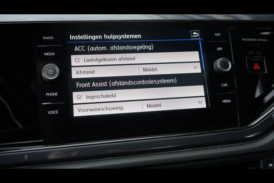 Volkswagen Polo 1.5 TSI R-Line AUTOMAAT|ACC|CAMERA|CARPLAY|DAB|FULL LED|KEYLESS|NAVIGATIE|MODE|PANORAMA|VIRTUEEL