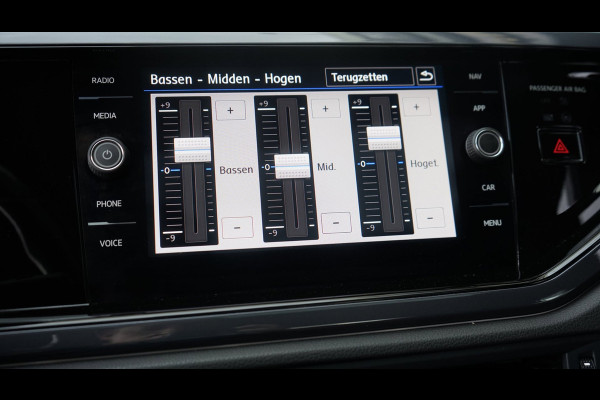 Volkswagen Polo 1.5 TSI R-Line AUTOMAAT|ACC|CAMERA|CARPLAY|DAB|FULL LED|KEYLESS|NAVIGATIE|MODE|PANORAMA|VIRTUEEL