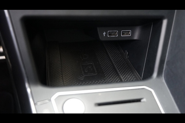 Volkswagen Polo 1.5 TSI R-Line AUTOMAAT|ACC|CAMERA|CARPLAY|DAB|FULL LED|KEYLESS|NAVIGATIE|MODE|PANORAMA|VIRTUEEL