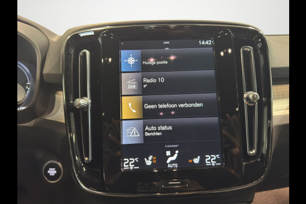 Volvo XC40 T4 Aut. Plug-in Hybrid Plus Dark Luxe Interieur Parkeercamera 211pk