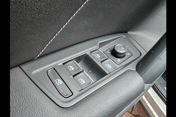 Volkswagen Tiguan 2.0 TSI 4MOTION 220PK R-Line | Pano | HUD | Dynaudio | Leder | Stoelverwarming | 360 camera | Lane/Park/Light Assist |  Vol |