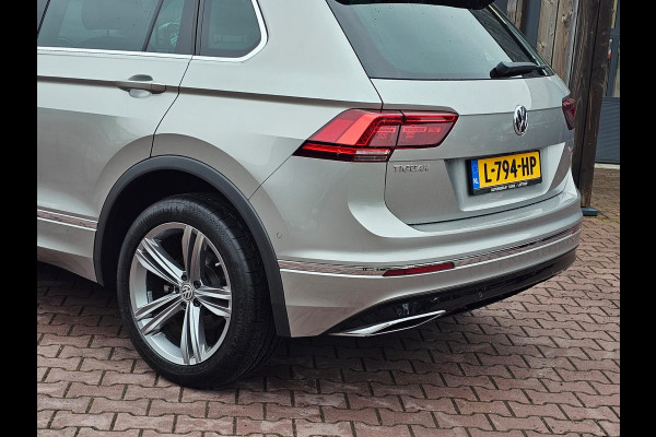Volkswagen Tiguan 2.0 TSI 4MOTION 220PK R-Line | Pano | HUD | Dynaudio | Leder | Stoelverwarming | 360 camera | Lane/Park/Light Assist |  Vol |