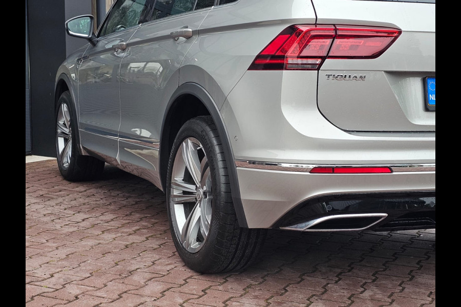 Volkswagen Tiguan 2.0 TSI 4MOTION 220PK R-Line | Pano | HUD | Dynaudio | Leder | Stoelverwarming | 360 camera | Lane/Park/Light Assist |  Vol |