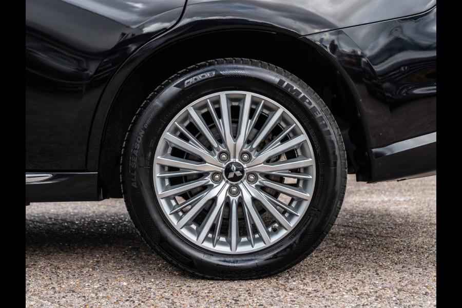 Mitsubishi Outlander 2.4 PHEV Intense | SOH 86% | Carplay | Trekhaak |