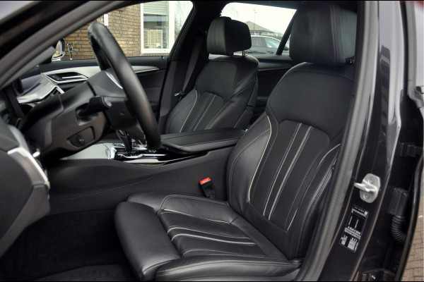 BMW 5 Serie Touring 518d High Executive Edition | M-Sport | 20 inch | Panorama | Individual Dakota Leder