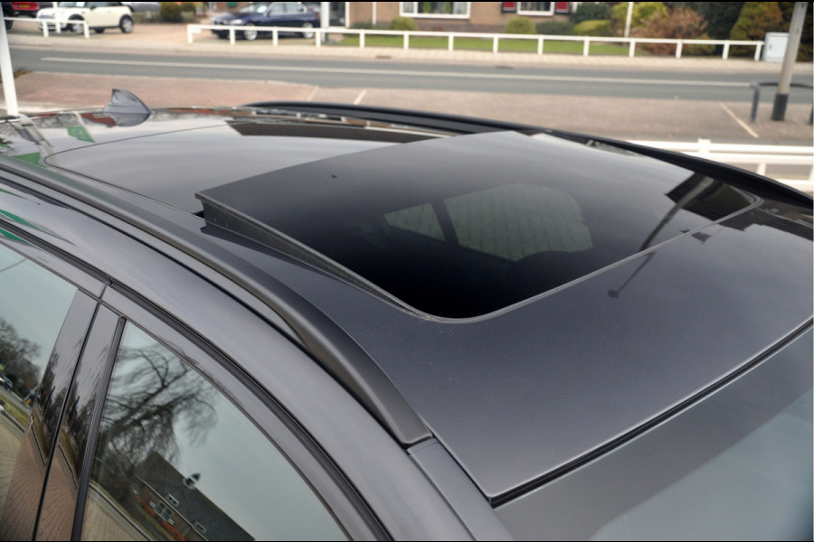 BMW 5 Serie Touring 518d High Executive Edition | M-Sport | 20 inch | Panorama | Individual Dakota Leder