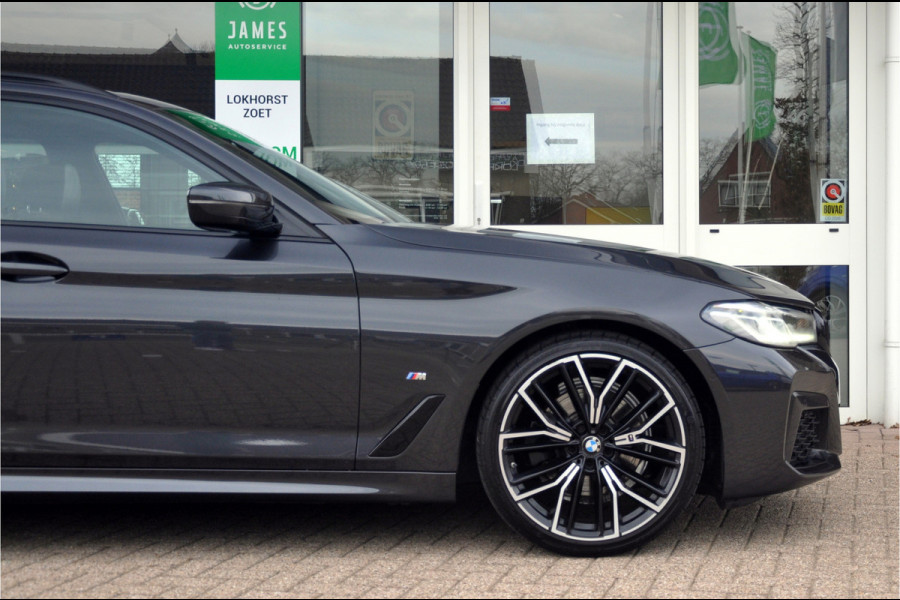 BMW 5 Serie Touring 518d High Executive Edition | M-Sport | 20 inch | Panorama | Individual Dakota Leder