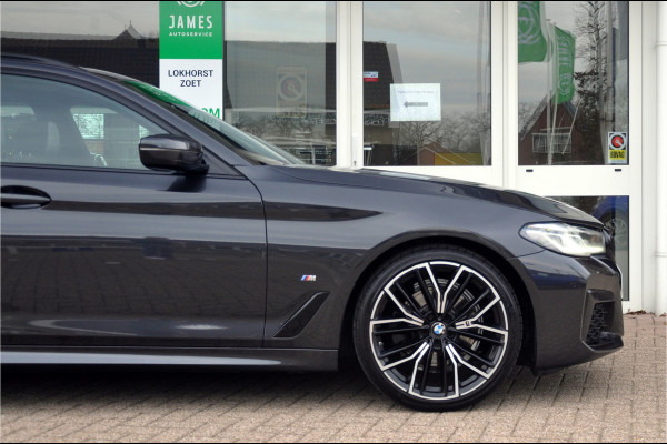 BMW 5 Serie Touring 518d High Executive Edition | M-Sport | 20 inch | Panorama | Individual Dakota Leder