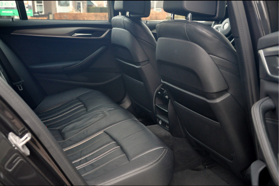 BMW 5 Serie Touring 518d High Executive Edition | M-Sport | 20 inch | Panorama | Individual Dakota Leder