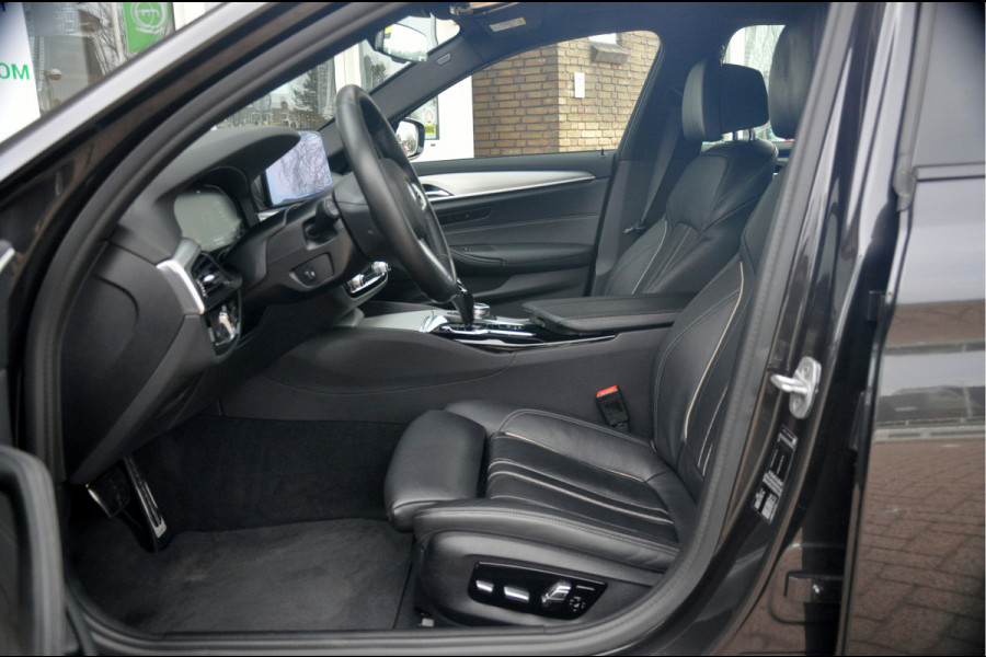 BMW 5 Serie Touring 518d High Executive Edition | M-Sport | 20 inch | Panorama | Individual Dakota Leder