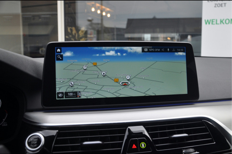 BMW 5 Serie Touring 518d High Executive Edition | M-Sport | 20 inch | Panorama | Individual Dakota Leder