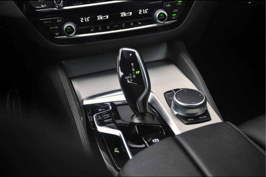BMW 5 Serie Touring 518d High Executive Edition | M-Sport | 20 inch | Panorama | Individual Dakota Leder