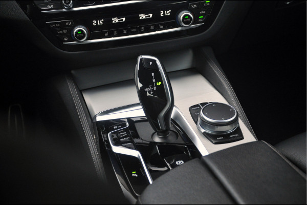 BMW 5 Serie Touring 518d High Executive Edition | M-Sport | 20 inch | Panorama | Individual Dakota Leder