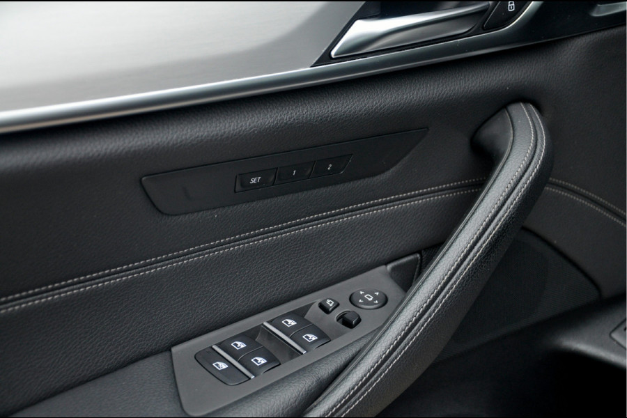 BMW 5 Serie Touring 518d High Executive Edition | M-Sport | 20 inch | Panorama | Individual Dakota Leder