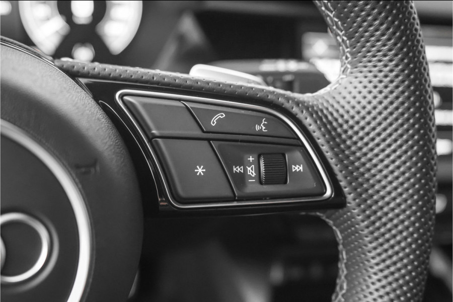 Audi A3 Sportback 40 TFSI e S Edition Matrix LED Camera Keyless 18"