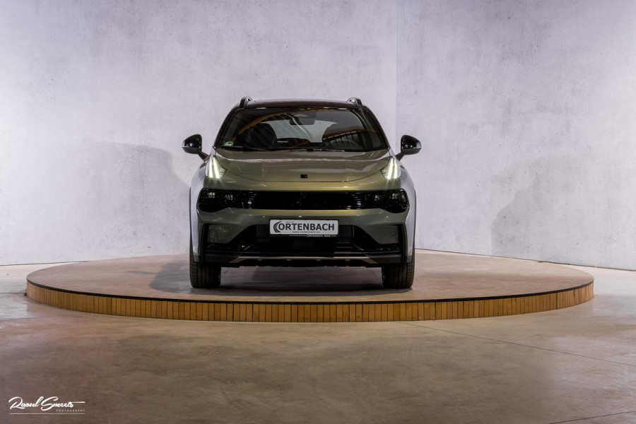Lynk & Co 01 1.5 More | 4 Jaar fabrieksgarantie | Panoramadak | Memory | Adaptieve cruise | Blis |