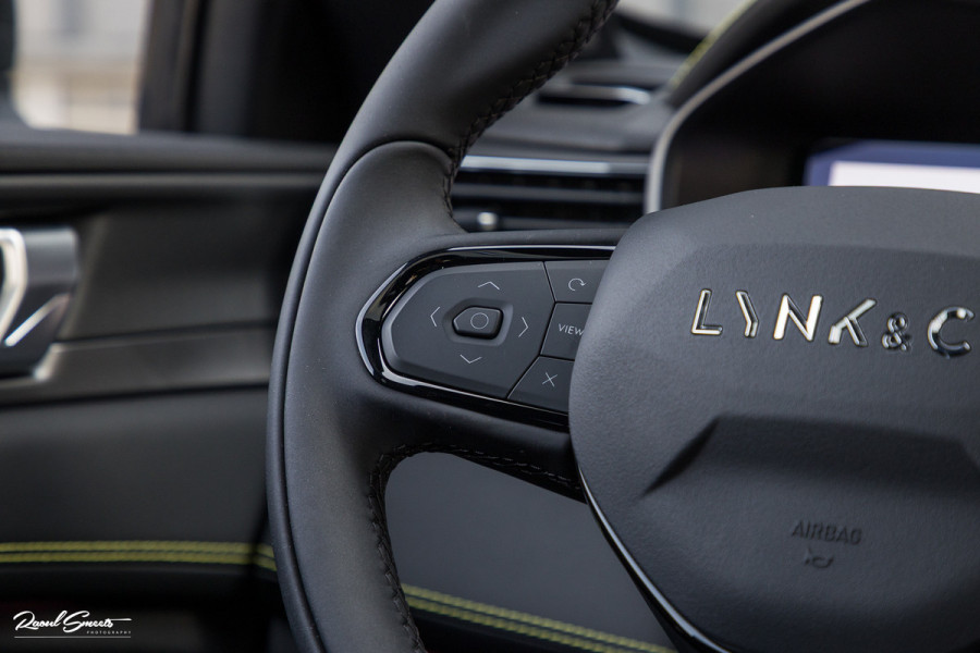 Lynk & Co 01 1.5 More | 4 Jaar fabrieksgarantie | Panoramadak | Memory | Adaptieve cruise | Blis |