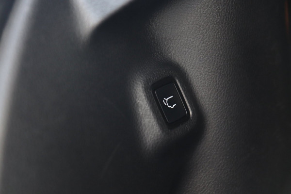 Jeep Compass 4xe 240 Plug-in Hybrid Electric S / PANO / MEMORY / ACC / 360 / KEYLESS / ALPINE