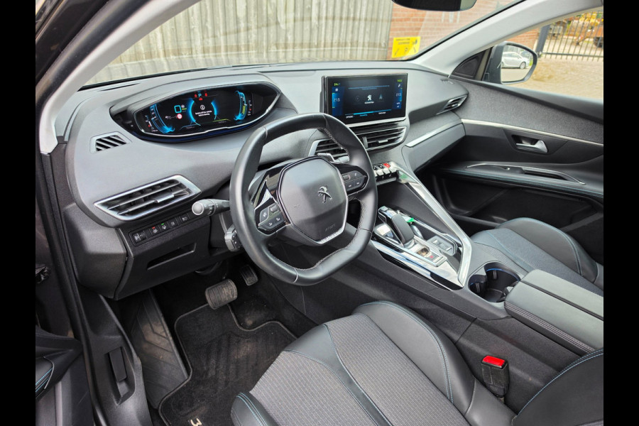 Peugeot 3008 1.6 HYbrid 225 Allure Trekhaak, LED, 93% SOH