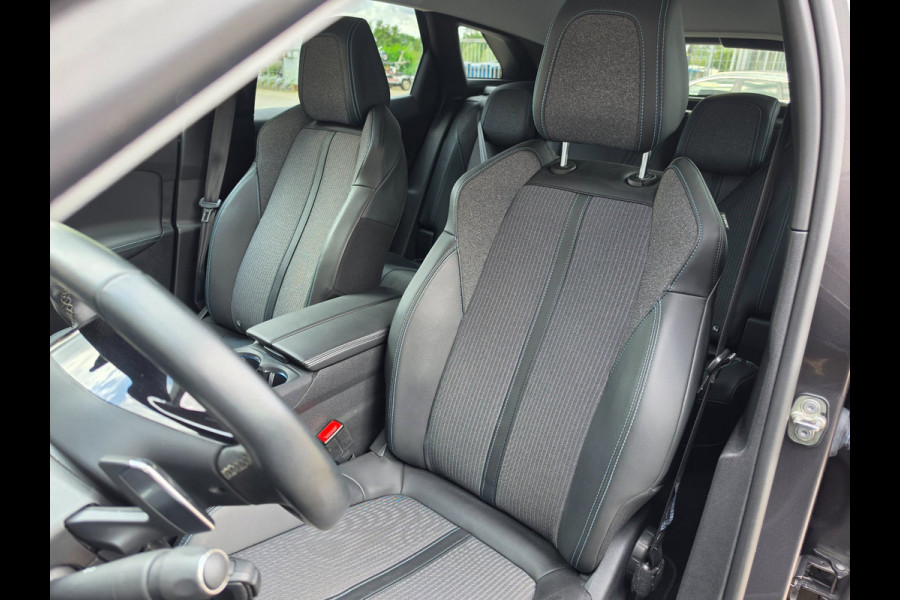 Peugeot 3008 1.6 HYbrid 225 Allure Trekhaak, LED, 93% SOH