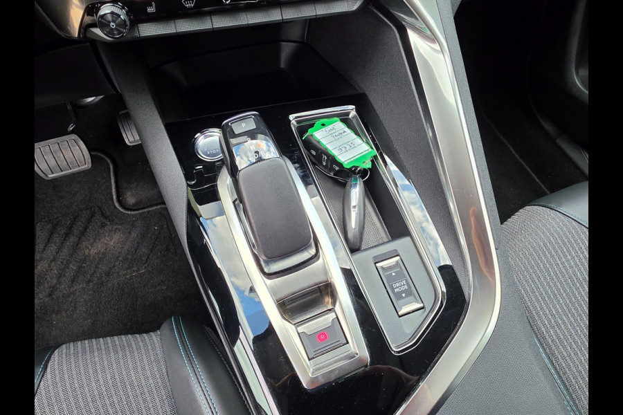 Peugeot 3008 1.6 HYbrid 225 Allure Trekhaak, LED, 93% SOH