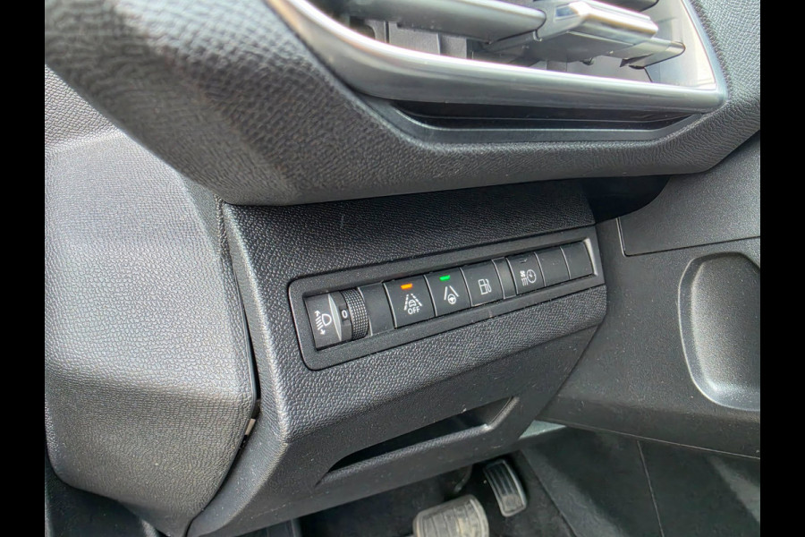 Peugeot 3008 1.6 HYbrid 225 Allure Trekhaak, LED, 93% SOH
