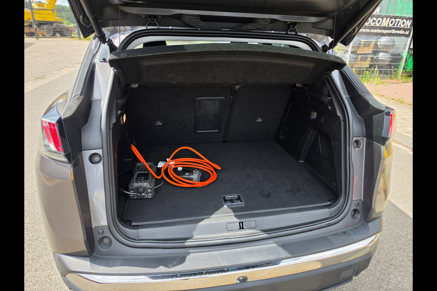 Peugeot 3008 1.6 HYbrid 225 Allure Trekhaak, LED, 93% SOH