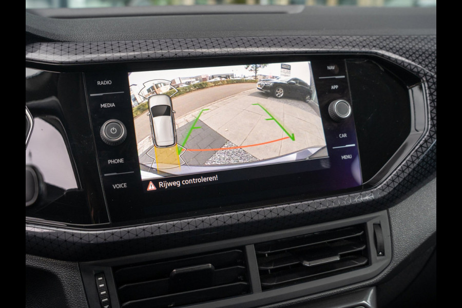 Volkswagen T-Cross 1.0 TSI Style 115pk Automaat | Cockpit | Stoelverwarming | Camera