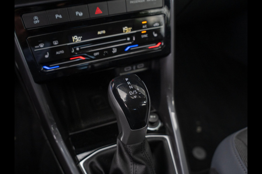 Volkswagen T-Cross 1.0 TSI Style 115pk Automaat | Cockpit | Stoelverwarming | Camera