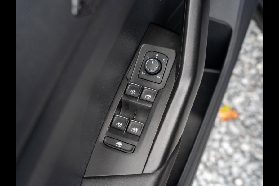 Volkswagen T-Cross 1.0 TSI Style 115pk Automaat | Cockpit | Stoelverwarming | Camera
