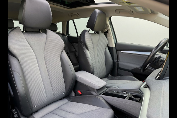 Škoda ENYAQ iV 80, panoramadak, electr bedienbare trekhaak, 1/2 lederen sportinterieur, achteruitrijcamera,vele opties1 e eigenaar
