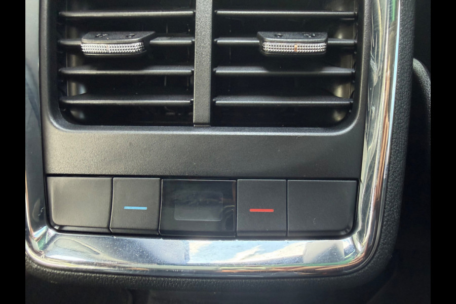 Škoda ENYAQ iV 80, panoramadak, electr bedienbare trekhaak, 1/2 lederen sportinterieur, achteruitrijcamera,vele opties1 e eigenaar