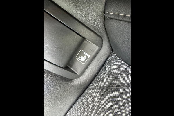 Škoda ENYAQ iV 80, panoramadak, electr bedienbare trekhaak, 1/2 lederen sportinterieur, achteruitrijcamera,vele opties1 e eigenaar