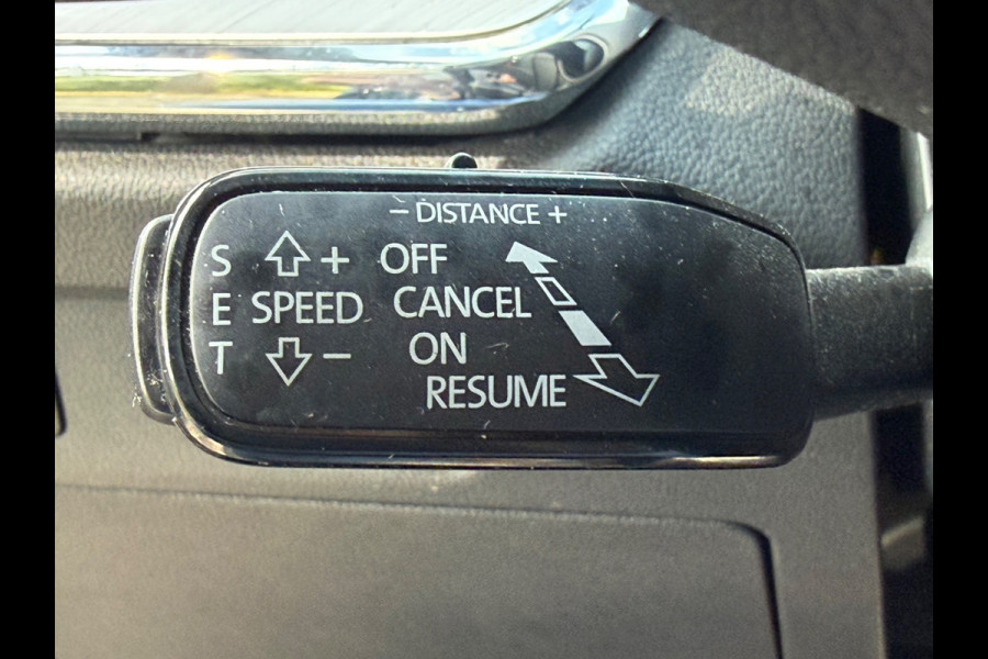 Škoda ENYAQ iV 80, panoramadak, electr bedienbare trekhaak, 1/2 lederen sportinterieur, achteruitrijcamera,vele opties1 e eigenaar