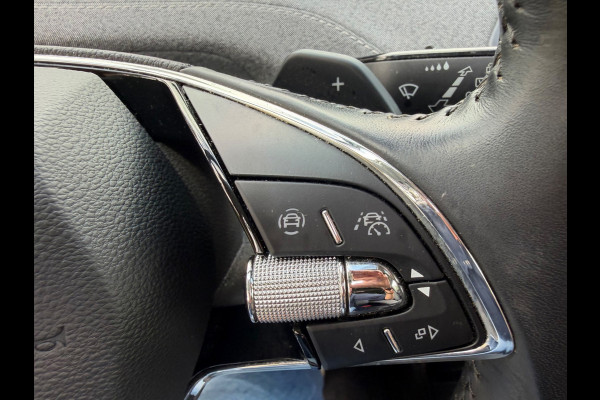 Škoda ENYAQ iV 80, panoramadak, electr bedienbare trekhaak, 1/2 lederen sportinterieur, achteruitrijcamera,vele opties1 e eigenaar