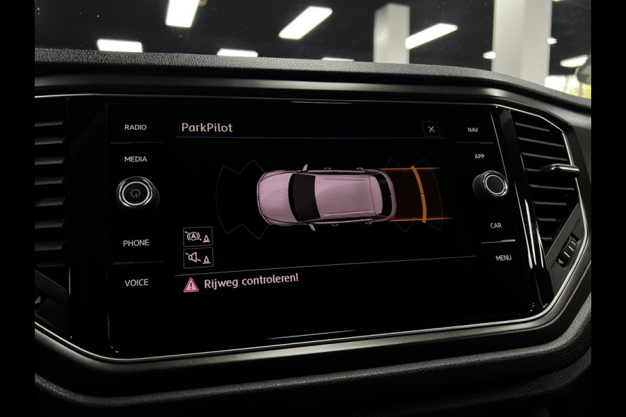 Volkswagen T-Roc 1.0 TSI | Cruise | Lane |Carplay | Navi