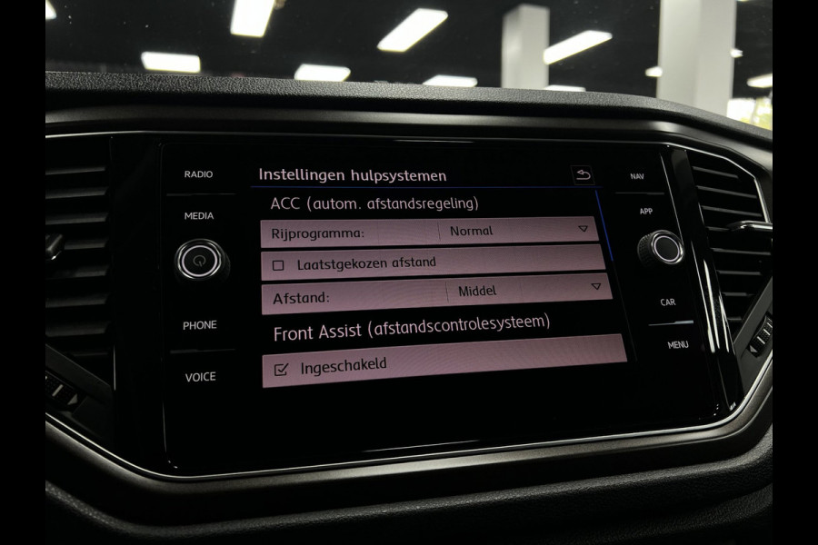 Volkswagen T-Roc 1.0 TSI | Cruise | Lane |Carplay | Navi