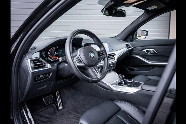 BMW 3 Serie Touring 320i High Executive Edition - M-Sport l 19'' l Camera l Sfeeverl.