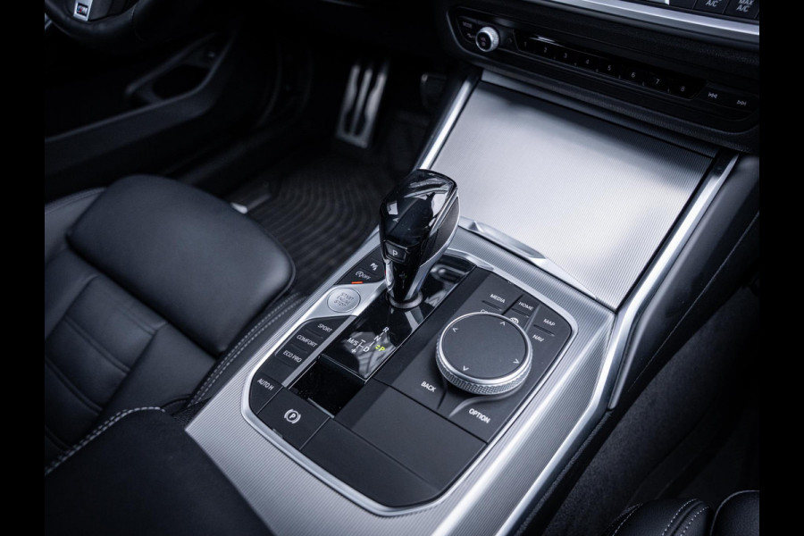 BMW 3 Serie Touring 320i High Executive Edition - M-Sport l 19'' l Camera l Sfeeverl.