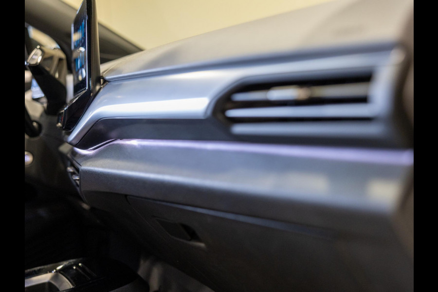Volkswagen ID.4 First 77 kWh SOH 92% / 204pk / Warmtepomp / Stoelverwarming / Achteruitrij camera /