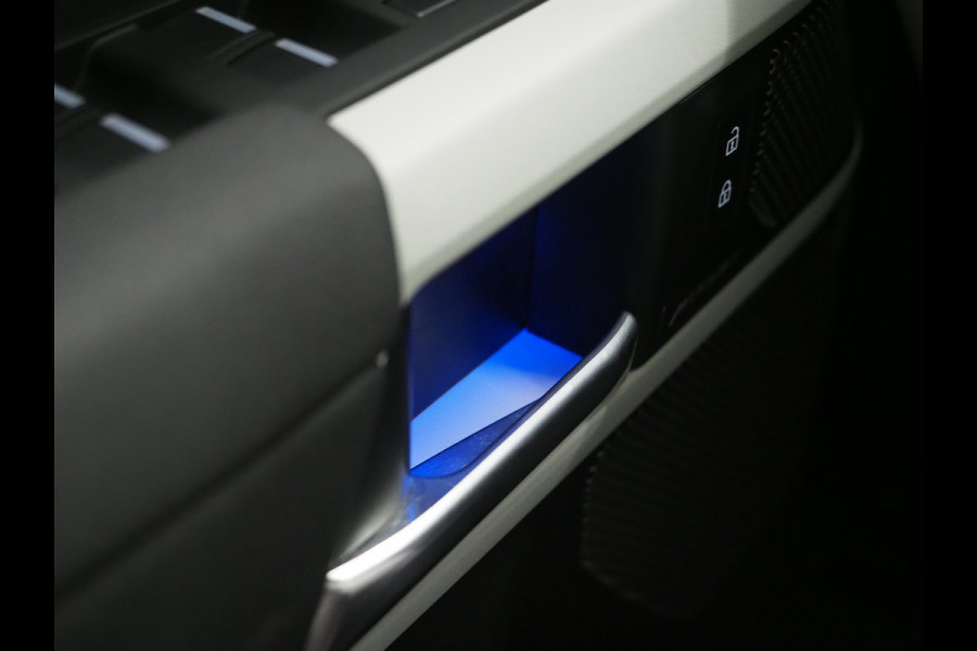 Land Rover Defender 110 2.0 P400e 110 | Panoramadak | Honeycomb Leder | Trekhaak | Sidesteps | 360 | Meridian | Keyless