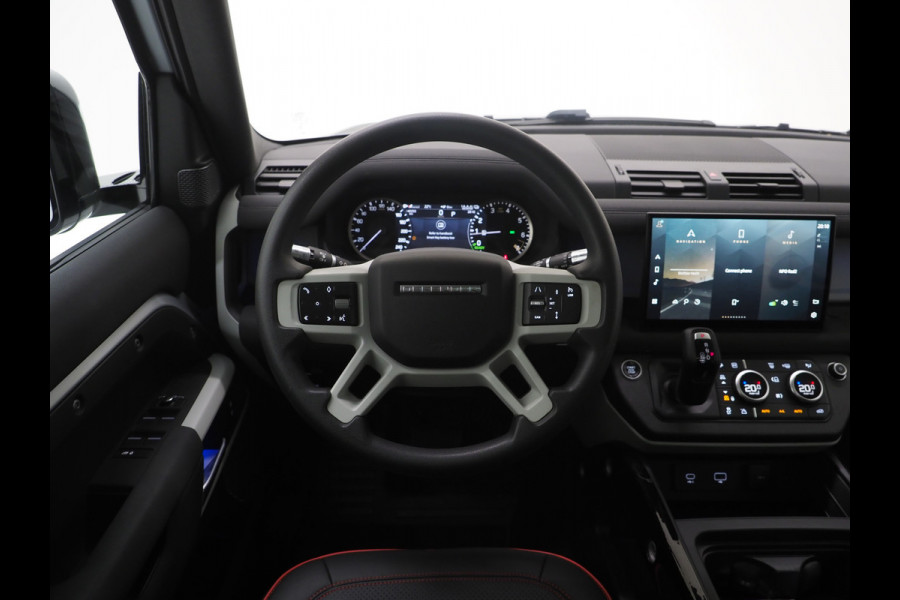 Land Rover Defender 110 2.0 P400e 110 | Panoramadak | Honeycomb Leder | Trekhaak | Sidesteps | 360 | Meridian | Keyless