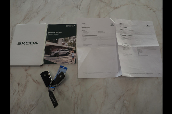 Škoda Kodiaq 1.5 TSI PHEV | Leder | HUD | Camera | Sfeerlicht | Keyless | Adaptive Cruise | Memory | Carplay