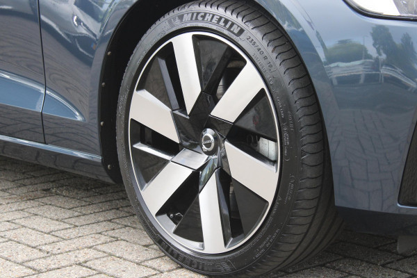 Volvo V60 2.0 T6 Plug-in hybrid 350PK AWD PLUS DARK | LONG RANGE | PANORAMISCH SCHUIF/KANTELDAK | NAVIGATIE VIA GOOGLE AUTO | APPLE CARPLAY / ANDROID AUTO | FULL-LED KOPLAMPEN | 125319" 6-SPAAKS BLACK / DIAMOND CUT VELGEN | LEDEREN BEKLEDING | POWER SEATS - BESTUURDERS- EN PASSAGIERSSTOEL ELEKTRISCHVERSTELBAAR MET GEHEUGEN, ELEKTRISCH VERSTELBARE  ZITVERLENGERS /LENDESTEUN VIERVOUDIG | STOEL- EN ACHTERBANKVERWARMING | STUURVERWARMING | PARKEERVERWARMING MET TIMER (STANDKACHEL) | ACHTERUIRIJ CAMERA | EXTRA GETINTE ACHTERRUITEN | ELEKTRISCH BEDIENBARE ACHTERKLEP | ELEKTRISCH INKLA