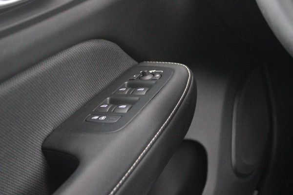 Volvo V60 2.0 T6 Plug-in hybrid 350PK AWD PLUS DARK | LONG RANGE | PANORAMISCH SCHUIF/KANTELDAK | NAVIGATIE VIA GOOGLE AUTO | APPLE CARPLAY / ANDROID AUTO | FULL-LED KOPLAMPEN | 125319" 6-SPAAKS BLACK / DIAMOND CUT VELGEN | LEDEREN BEKLEDING | POWER SEATS - BESTUURDERS- EN PASSAGIERSSTOEL ELEKTRISCHVERSTELBAAR MET GEHEUGEN, ELEKTRISCH VERSTELBARE  ZITVERLENGERS /LENDESTEUN VIERVOUDIG | STOEL- EN ACHTERBANKVERWARMING | STUURVERWARMING | PARKEERVERWARMING MET TIMER (STANDKACHEL) | ACHTERUIRIJ CAMERA | EXTRA GETINTE ACHTERRUITEN | ELEKTRISCH BEDIENBARE ACHTERKLEP | ELEKTRISCH INKLA