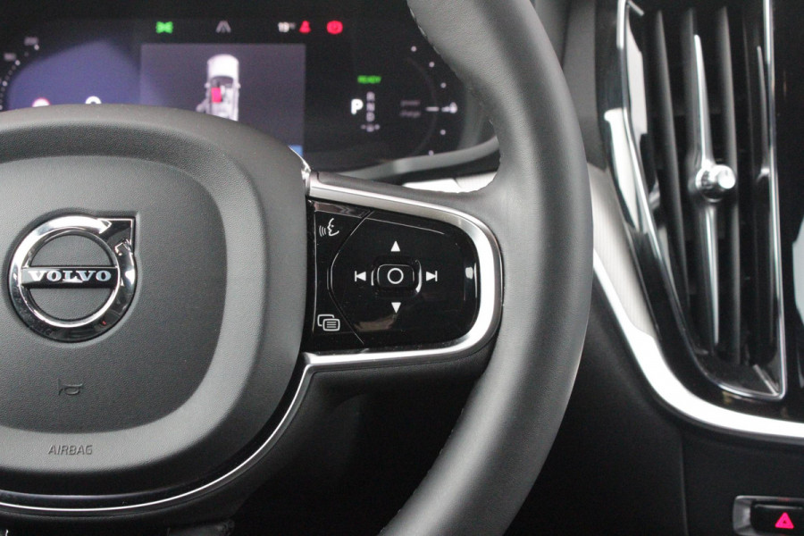 Volvo V60 2.0 T6 Plug-in hybrid 350PK AWD PLUS DARK | LONG RANGE | PANORAMISCH SCHUIF/KANTELDAK | NAVIGATIE VIA GOOGLE AUTO | APPLE CARPLAY / ANDROID AUTO | FULL-LED KOPLAMPEN | 125319" 6-SPAAKS BLACK / DIAMOND CUT VELGEN | LEDEREN BEKLEDING | POWER SEATS - BESTUURDERS- EN PASSAGIERSSTOEL ELEKTRISCHVERSTELBAAR MET GEHEUGEN, ELEKTRISCH VERSTELBARE  ZITVERLENGERS /LENDESTEUN VIERVOUDIG | STOEL- EN ACHTERBANKVERWARMING | STUURVERWARMING | PARKEERVERWARMING MET TIMER (STANDKACHEL) | ACHTERUIRIJ CAMERA | EXTRA GETINTE ACHTERRUITEN | ELEKTRISCH BEDIENBARE ACHTERKLEP | ELEKTRISCH INKLA