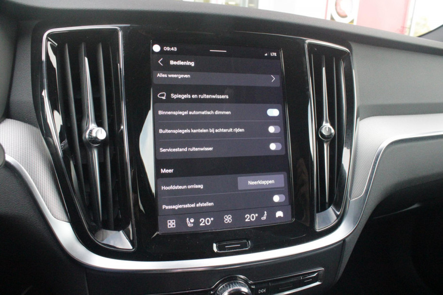 Volvo V60 2.0 T6 Plug-in hybrid 350PK AWD PLUS DARK | LONG RANGE | PANORAMISCH SCHUIF/KANTELDAK | NAVIGATIE VIA GOOGLE AUTO | APPLE CARPLAY / ANDROID AUTO | FULL-LED KOPLAMPEN | 125319" 6-SPAAKS BLACK / DIAMOND CUT VELGEN | LEDEREN BEKLEDING | POWER SEATS - BESTUURDERS- EN PASSAGIERSSTOEL ELEKTRISCHVERSTELBAAR MET GEHEUGEN, ELEKTRISCH VERSTELBARE  ZITVERLENGERS /LENDESTEUN VIERVOUDIG | STOEL- EN ACHTERBANKVERWARMING | STUURVERWARMING | PARKEERVERWARMING MET TIMER (STANDKACHEL) | ACHTERUIRIJ CAMERA | EXTRA GETINTE ACHTERRUITEN | ELEKTRISCH BEDIENBARE ACHTERKLEP | ELEKTRISCH INKLA