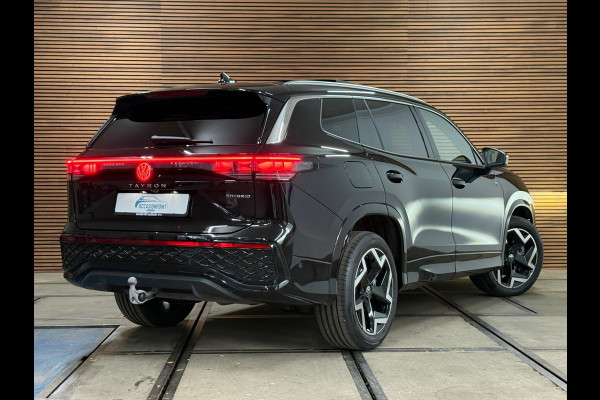 Volkswagen Tayron 1.5 eTSI R-Line Edition | Full Option | Garantie tot 2030 | Pano | IQ. Drive | Trekhaak |Park Assist Pro | H/K