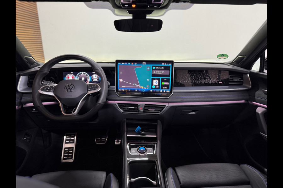 Volkswagen Tayron 1.5 eTSI R-Line Edition | Full Option | Garantie tot 2030 | Pano | IQ. Drive | Trekhaak |Park Assist Pro | H/K