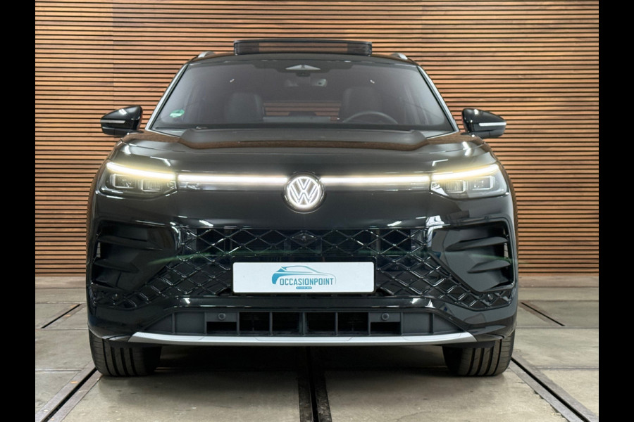 Volkswagen Tayron 1.5 eTSI R-Line Edition | Full Option | Garantie tot 2030 | Pano | IQ. Drive | Trekhaak |Park Assist Pro | H/K